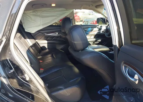 2013 Infiniti M37 z USA, uszkodzony, nr VIN JN1BY1AP8DM511377